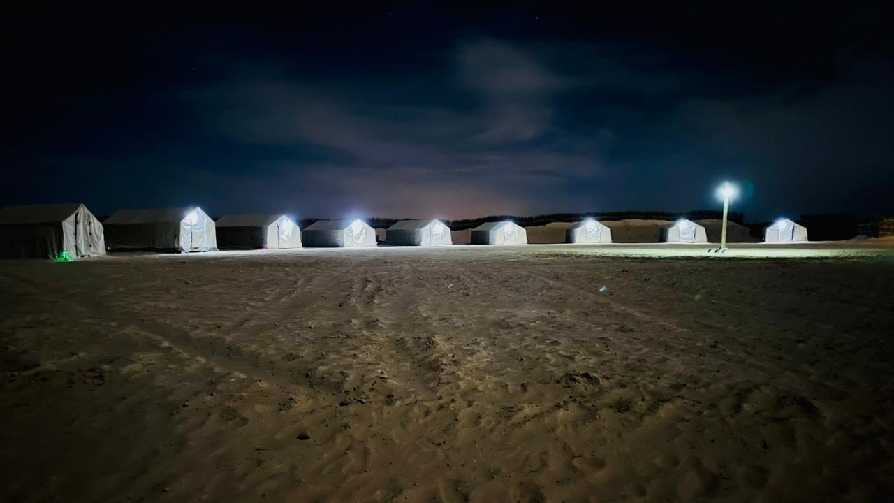  Festival Najaa-elfen de création artistique au Sahara.. 